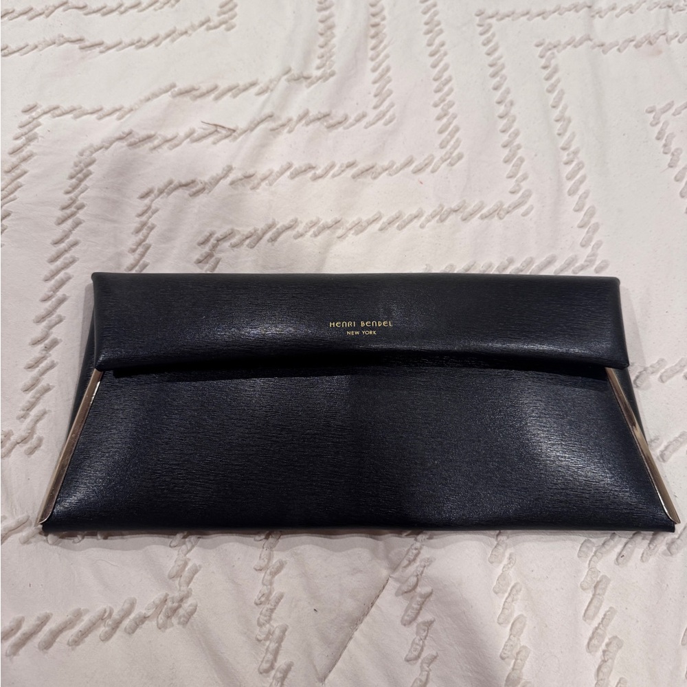Henri Bendel New York clutch